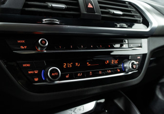 Подержанный автомобиль BMW X4 2019 года (19 фото)