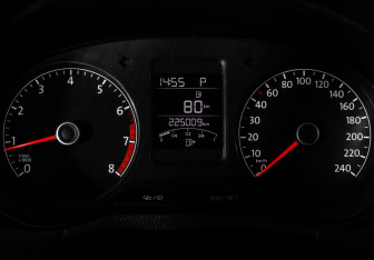 Подержанный автомобиль Volkswagen Polo Sedan 2016 года (14 фото)