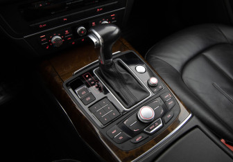 Подержанный автомобиль Audi A6 Sedan 2014 года (13 фото)