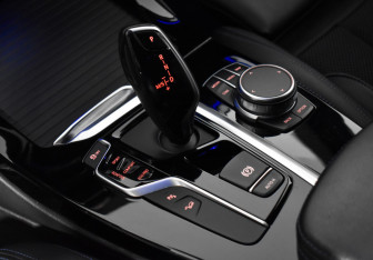 Подержанный автомобиль BMW X3 2021 года (10 фото)