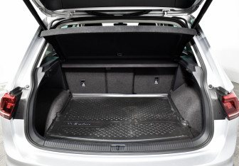 Подержанный автомобиль Volkswagen Tiguan 2019 года (19 фото)