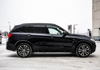 Подержанный автомобиль BMW X5 2016 года (6 фото)