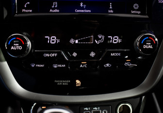 Подержанный автомобиль Nissan Murano Suv 2020 года (17 фото)