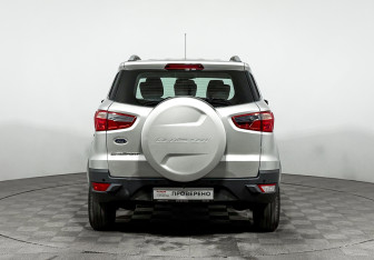 Подержанный автомобиль Ford EcoSport 2016 года (6 фото)