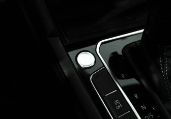 Подержанный автомобиль Volkswagen Passat Sedan 2021 года (20 фото)