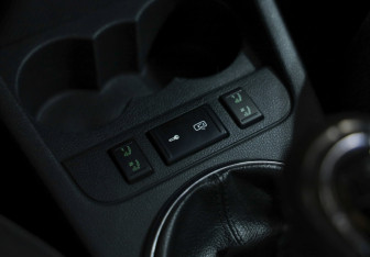 Подержанный автомобиль Skoda Fabia Hatchback 2011 года (14 фото)