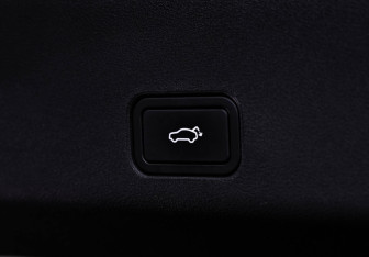 Подержанный автомобиль Geely Monjaro 2023 года (36 фото)