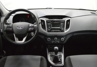 Подержанный автомобиль Hyundai Creta 2017 года (13 фото)