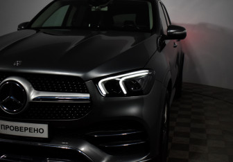 Подержанный автомобиль Mercedes-Benz GLE 2019 года (24 фото)