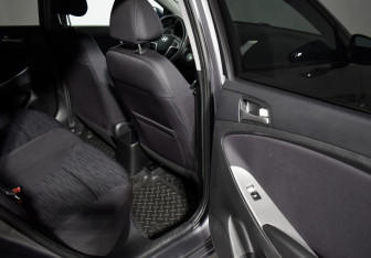 Подержанный автомобиль Hyundai Solaris Sedan 2016 года (12 фото)