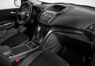 Подержанный автомобиль Ford Kuga 2017 года (14 фото)