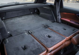 Подержанный автомобиль Audi Q7 2015 года (37 фото)