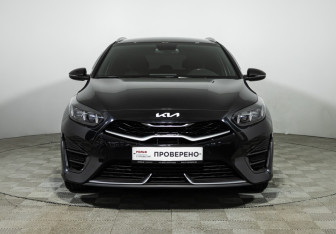 Подержанный автомобиль Kia Ceed Wagon 2021 года (2 фото)
