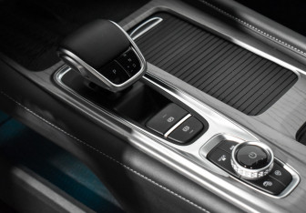 Подержанный автомобиль Chery Arrizo 8 2023 года (11 фото)