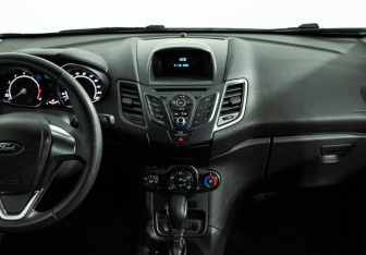 Подержанный автомобиль Ford Fiesta Hatchback 2018 года (14 фото)