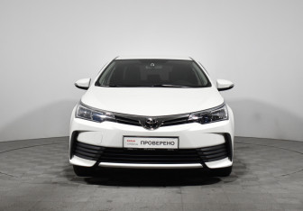 Подержанный автомобиль Toyota Corolla Sedan 2016 года (2 фото)