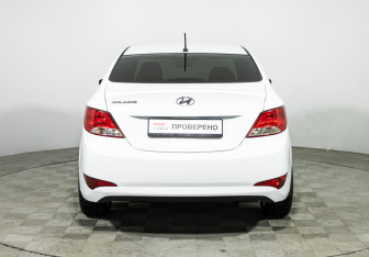 Подержанный автомобиль Hyundai Solaris Sedan 2016 года (6 фото)