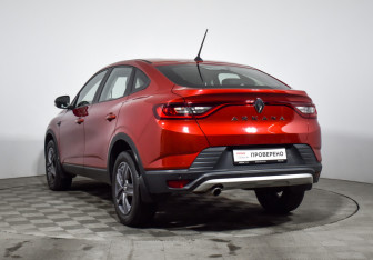Подержанный автомобиль Renault Arkana 2021 года (7 фото)