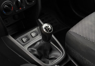 Подержанный автомобиль Suzuki Vitara 2016 года (10 фото)