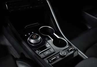 Подержанный автомобиль Kia K5 2021 года (11 фото)