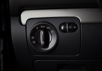 Подержанный автомобиль Volkswagen Golf Hatchback 2012 года (14 фото)