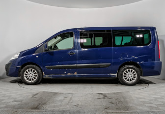 Подержанный автомобиль Peugeot Expert 2015 года (8 фото)