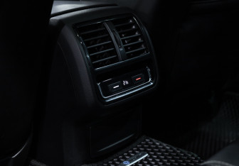 Подержанный автомобиль Volkswagen Passat Wagon 2019 года (35 фото)