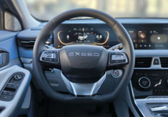 Подержанный автомобиль Exeed TXL 2022 года (17 фото)