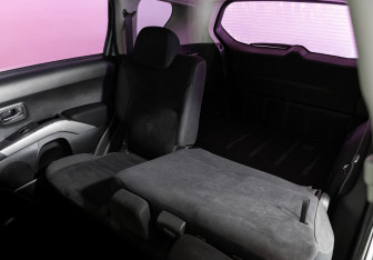 Подержанный автомобиль Mitsubishi Outlander 2007 года (15 фото)