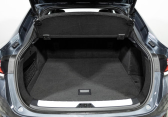 Подержанный автомобиль Geely Tugella 2023 года (26 фото)