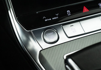 Подержанный автомобиль Audi A6 Sedan 2020 года (19 фото)