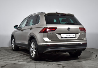 Подержанный автомобиль Volkswagen Tiguan 2017 года (7 фото)