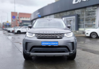 Подержанный автомобиль Land Rover Discovery 2017 года (2 фото)