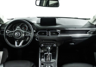 Подержанный автомобиль Mazda CX-5 2021 года (13 фото)