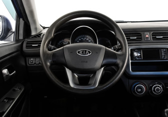 Подержанный автомобиль Kia Rio Hatchback 2012 года (11 фото)