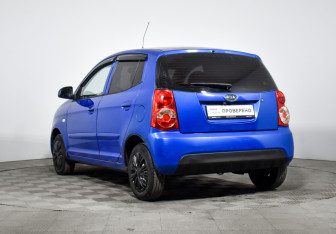 Подержанный автомобиль Kia Picanto 2010 года (7 фото)