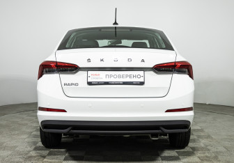 Подержанный автомобиль Skoda Rapid Liftback 2021 года (6 фото)