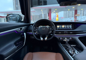 Подержанный автомобиль Changan CS95 2023 года (11 фото)