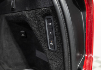 Подержанный автомобиль Volvo XC90 2017 года (23 фото)