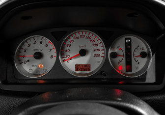 Подержанный автомобиль Mitsubishi Lancer Sedan 2006 года (17 фото)