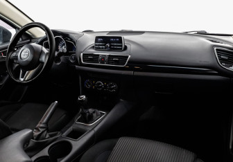 Подержанный автомобиль Mazda 3 Sedan 2013 года (9 фото)