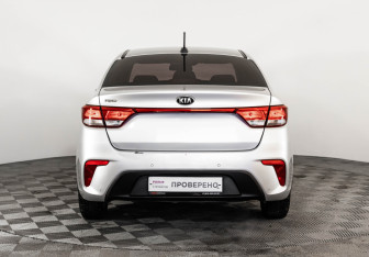 Подержанный автомобиль Kia Rio Sedan 2017 года (6 фото)