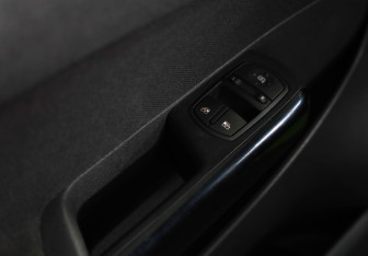 Подержанный автомобиль Opel Corsa 2011 года (20 фото)