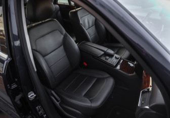 Подержанный автомобиль Mercedes-Benz GLE 2015 года (27 фото)