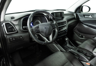 Подержанный автомобиль Hyundai Tucson 2019 года (11 фото)
