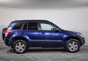 Подержанный автомобиль Suzuki Grand Vitara 2010 года (4 фото)