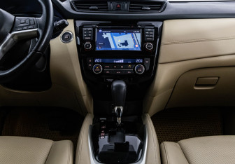 Подержанный автомобиль Nissan X-Trail 2019 года (14 фото)