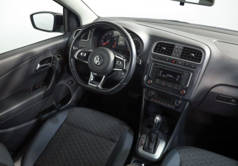 Подержанный автомобиль Volkswagen Polo Sedan 2020 года (8 фото)