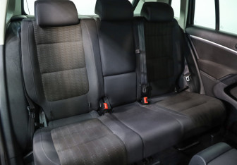 Подержанный автомобиль Volkswagen Tiguan 2012 года (21 фото)