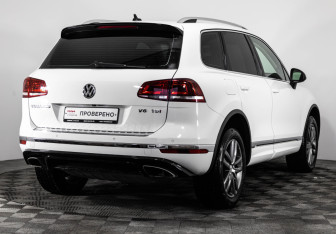 Подержанный автомобиль Volkswagen Touareg 2017 года (5 фото)